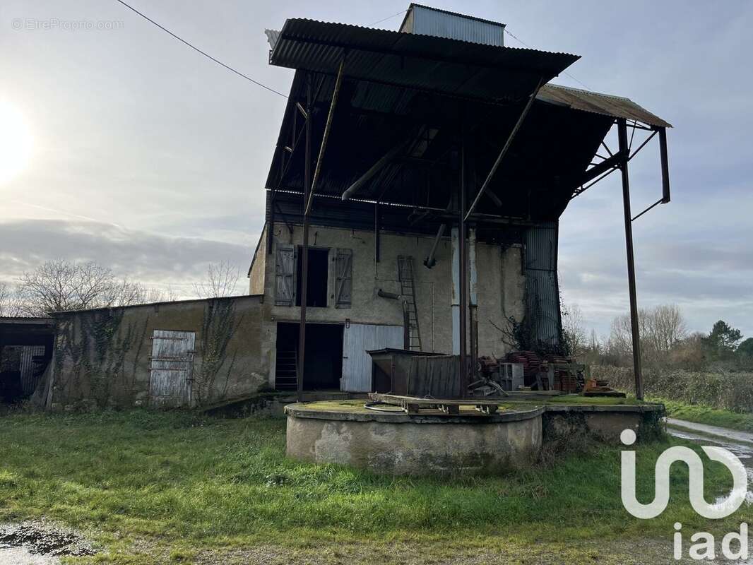 Photo 9 - Terrain à SAINT-SAVIN