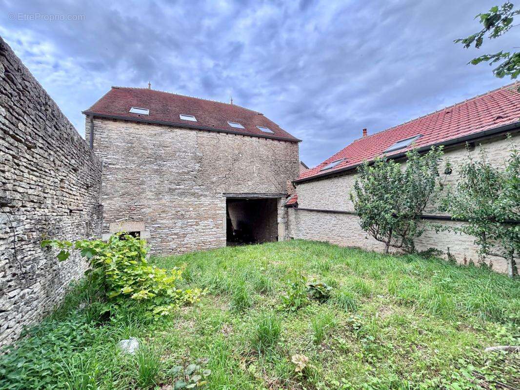 À Vendre – Dijon Nord, PICHANGES , Grange de caractère à réinventer - photo 3