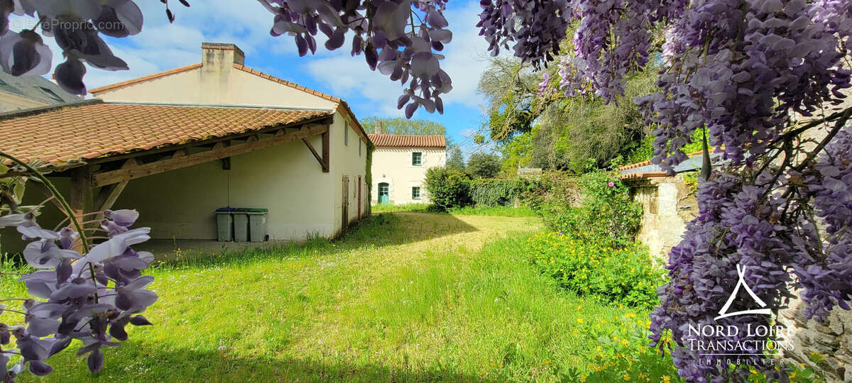 Maison à SAINTE-LUCE-SUR-LOIRE