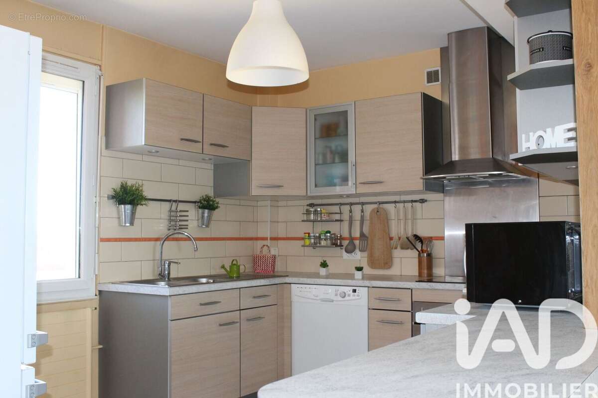 Photo 3 - Appartement à VARENNES-VAUZELLES