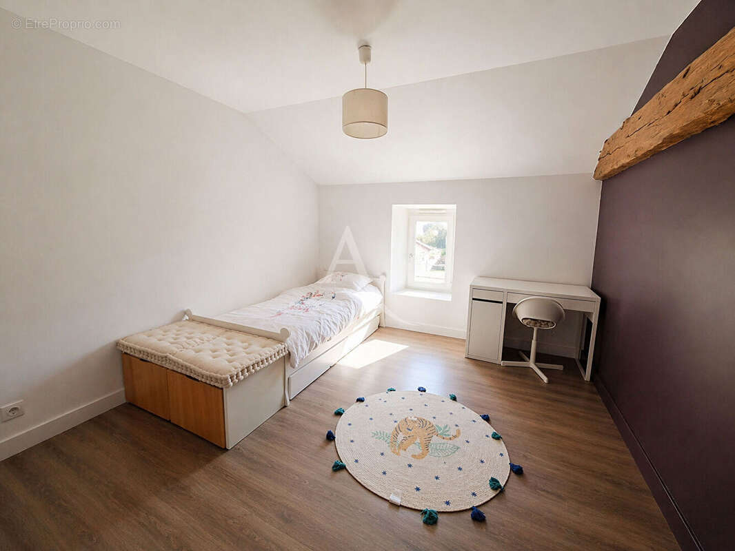 Maison à LES HERBIERS