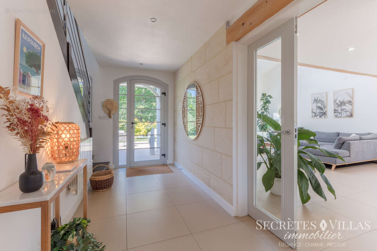 Maison à FARGUES-SAINT-HILAIRE