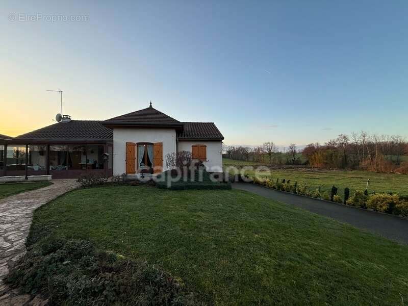 Maison à SAINT-BENIGNE