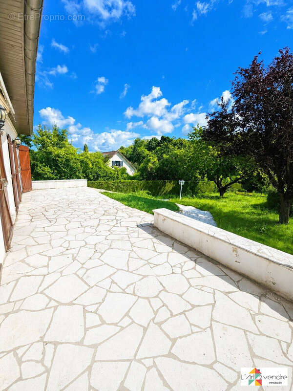 Maison à COMBS-LA-VILLE