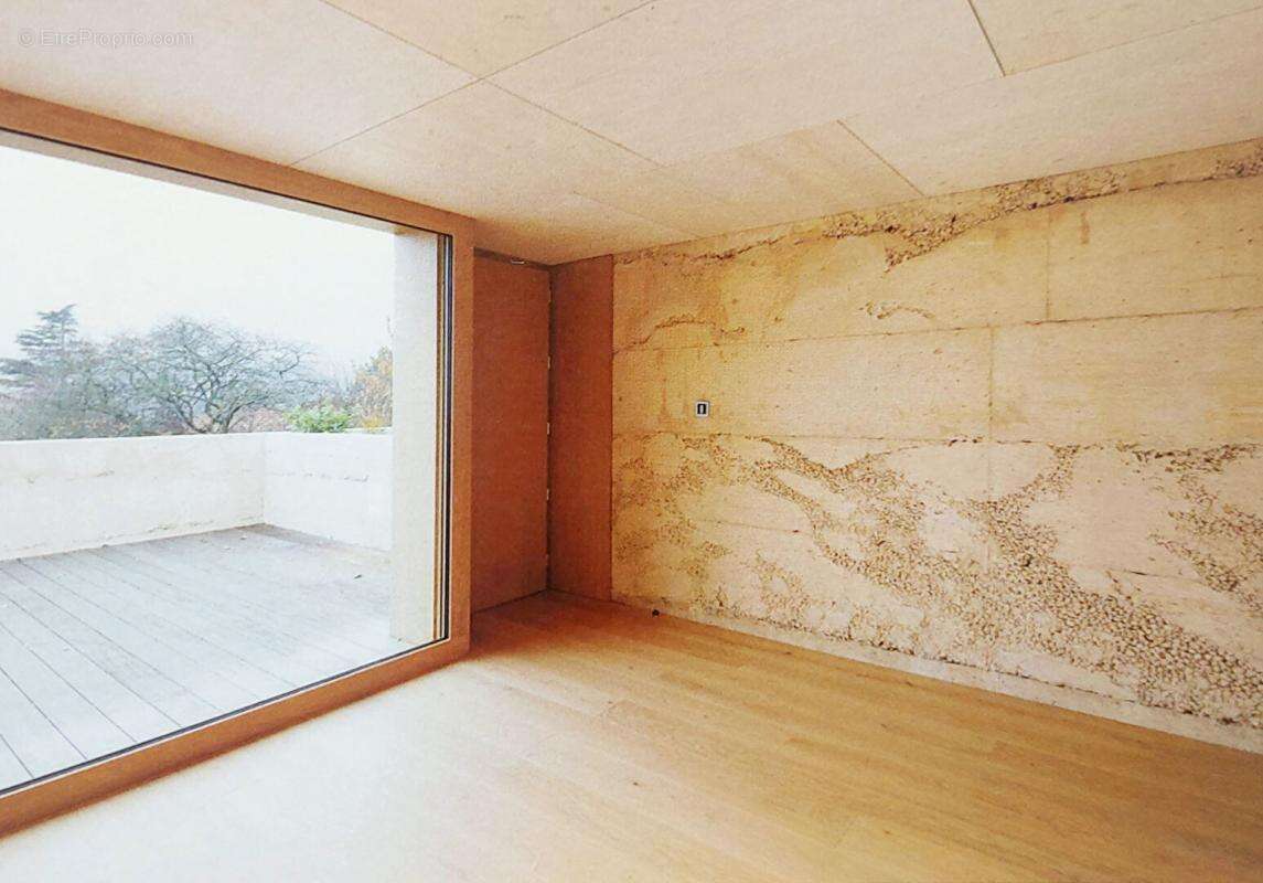 Maison à SAINT-CYR-AU-MONT-D'OR