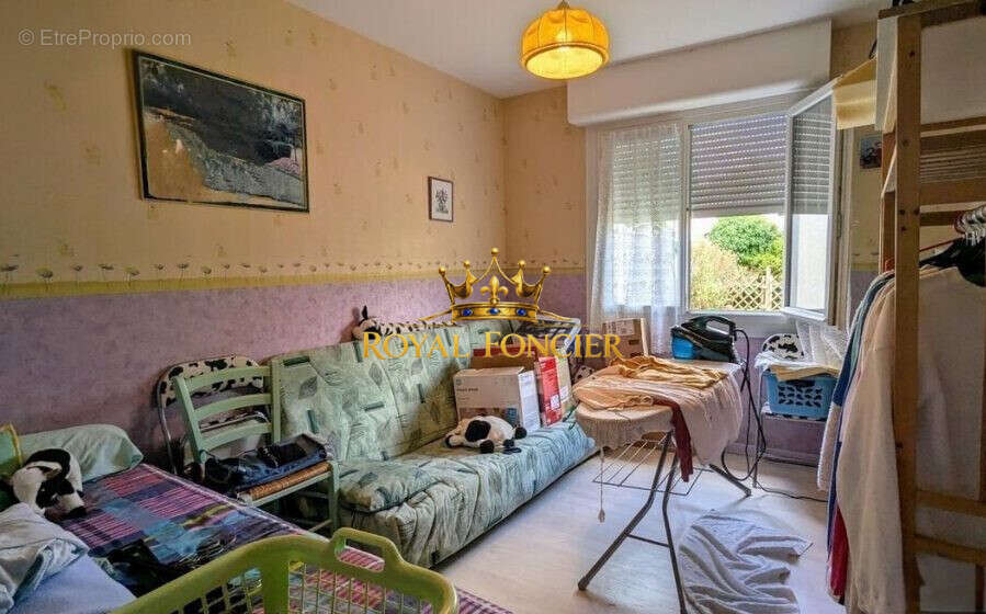 Chbr 1  - Maison à NAINTRE