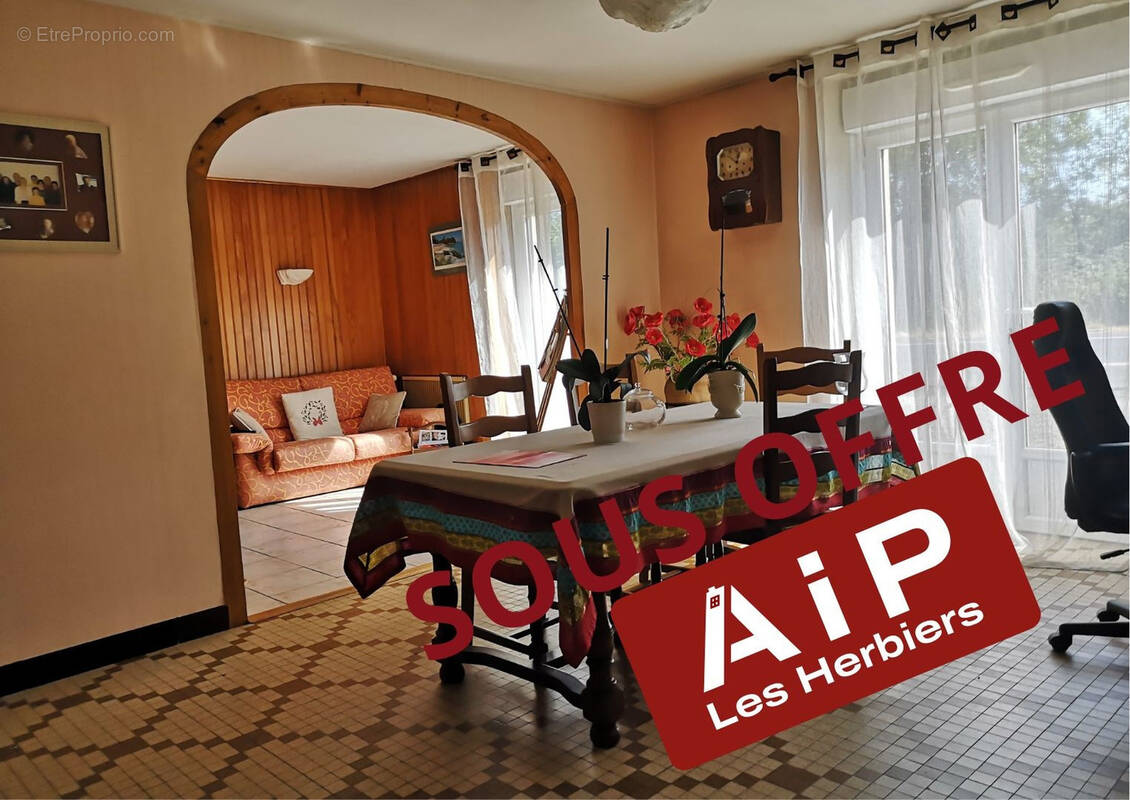 Maison à SAINTE-CECILE