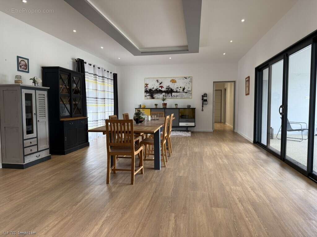 Maison à RUFFEC