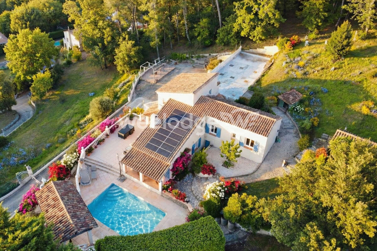 Maison à MANDELIEU-LA-NAPOULE