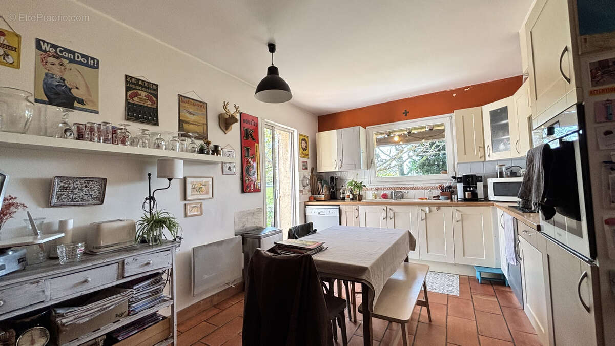 Maison à MORIERES-LES-AVIGNON