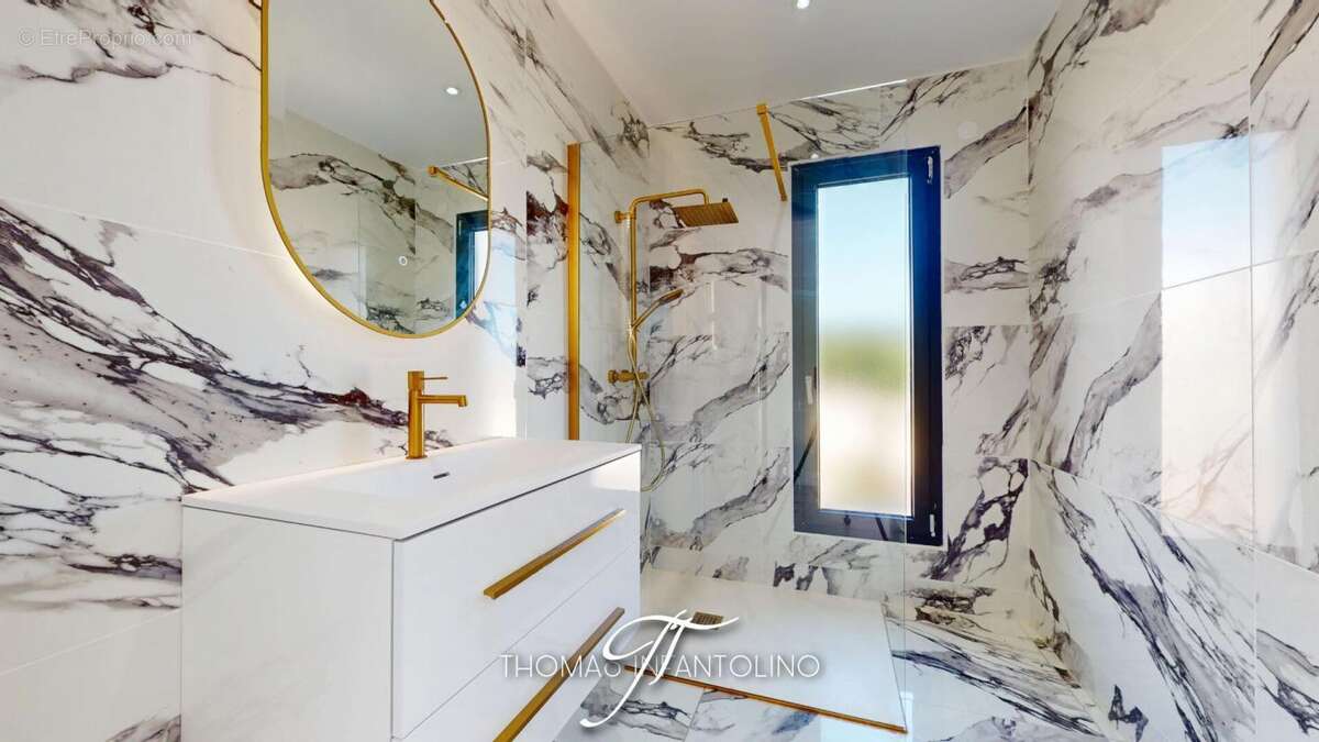 Villa d'architecte 175 m2 - piscine - vue montagne noire - garage - photo 16