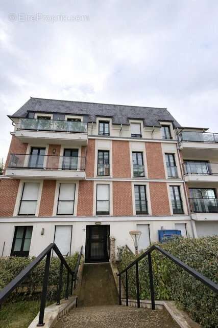 Appartement à CHENNEVIERES-SUR-MARNE