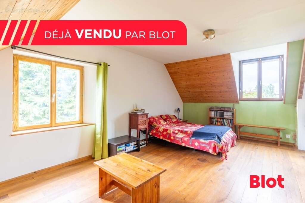 Maison à SAINT-UNIAC