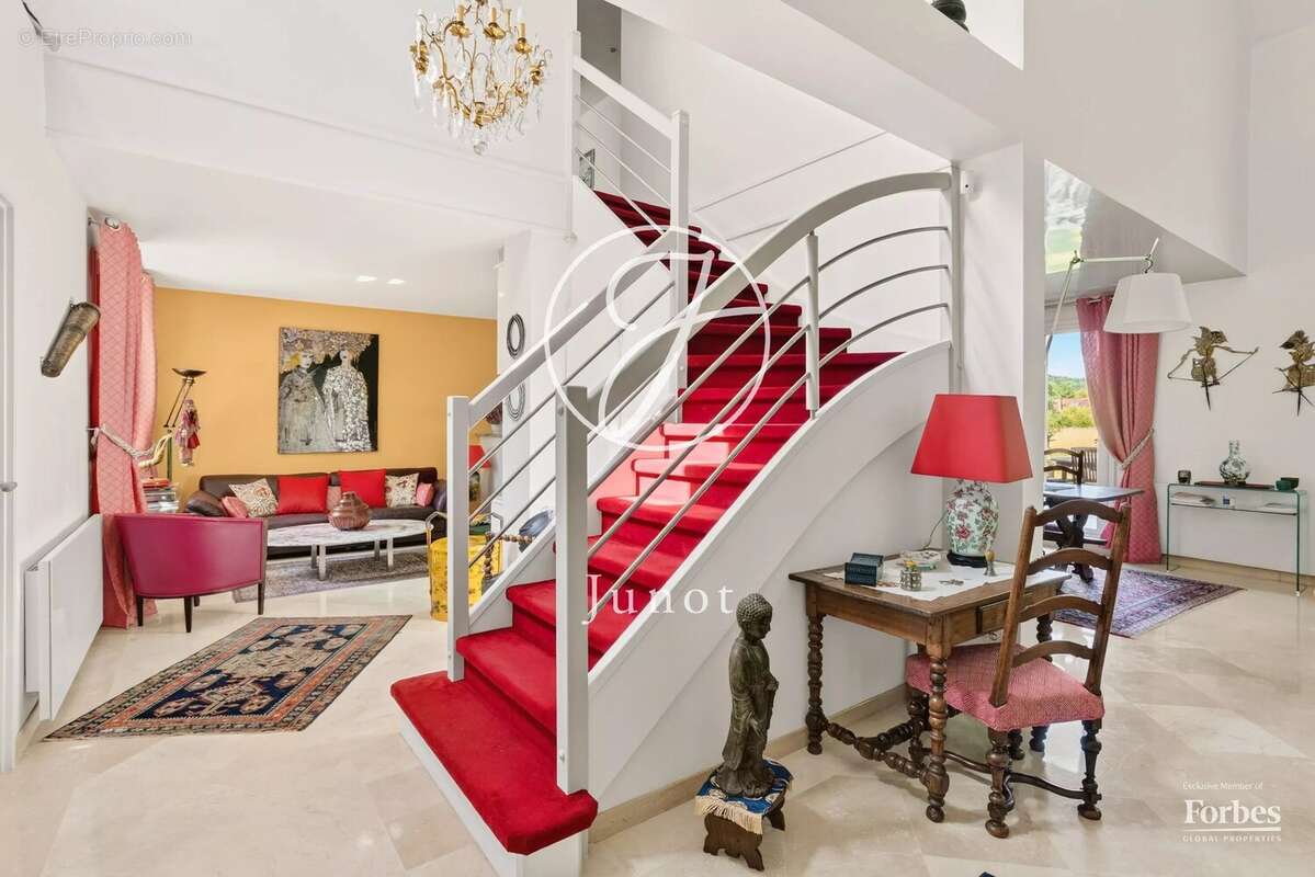 Maison à CROISSY-SUR-SEINE