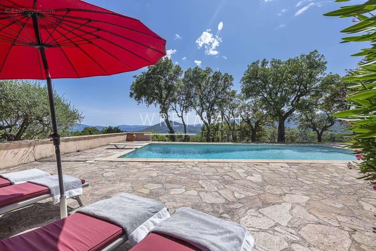 Maison à LA GARDE-FREINET