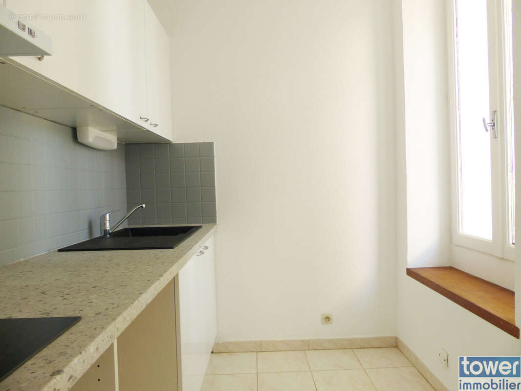 Appartement à LAMALOU-LES-BAINS