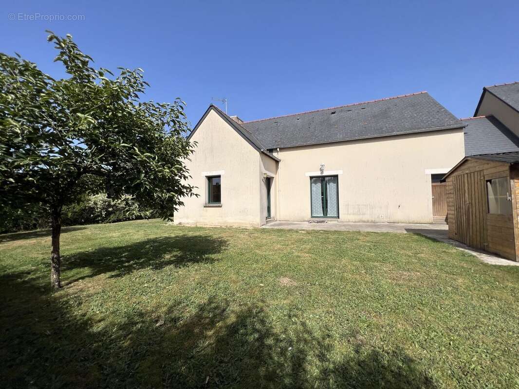 Maison à LOUVIGNE-DE-BAIS