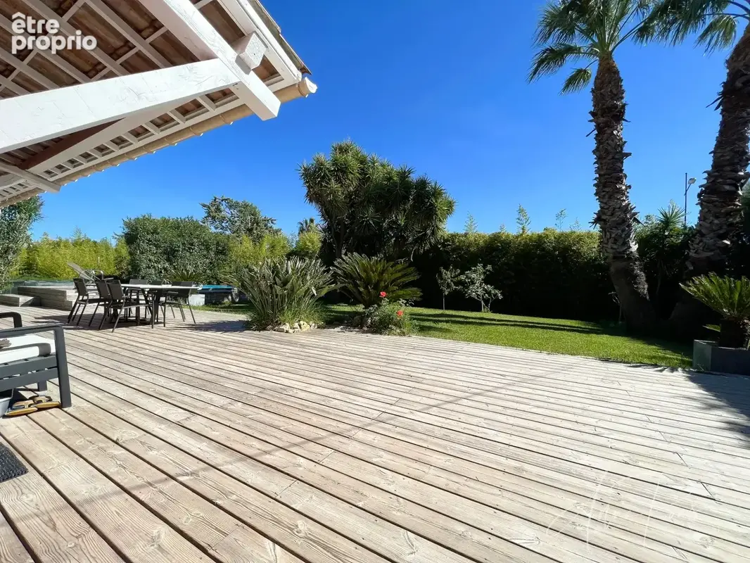 Dpt Var (83), à vendre HYERES Villa sans vis à vis- 1000m² de terrain - 3 chambres  - piscine - jardin - GARAGE - photo 67