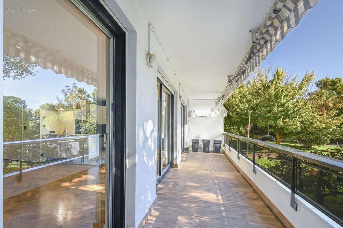 Appartement à MARSEILLE-8E