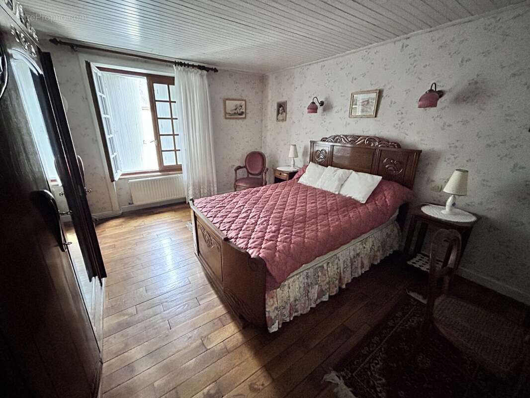 Maison à PLOUGUENAST