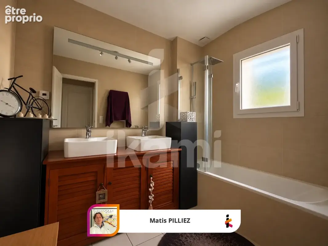 Maison de plain-pied avec 3 chambres, garage et jardin arboré de 818 m2 - photo 9
