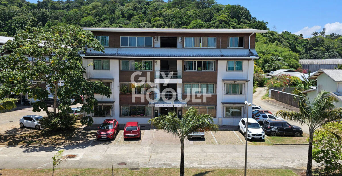 Appartement à REMIRE-MONTJOLY