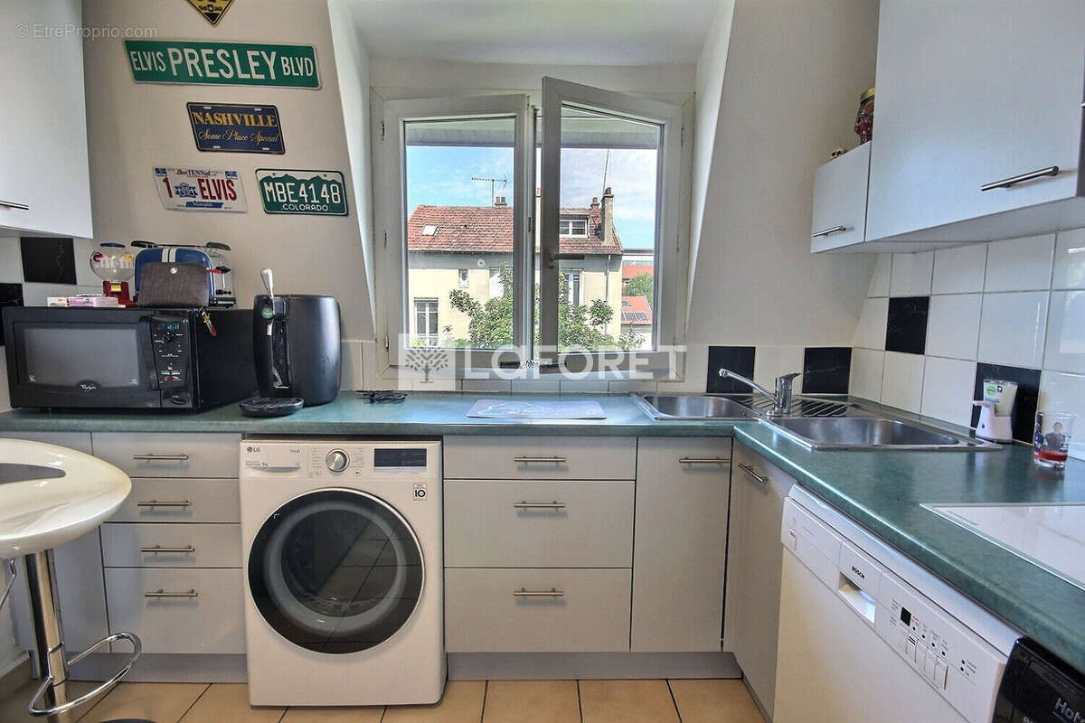 Appartement à LA GARENNE-COLOMBES