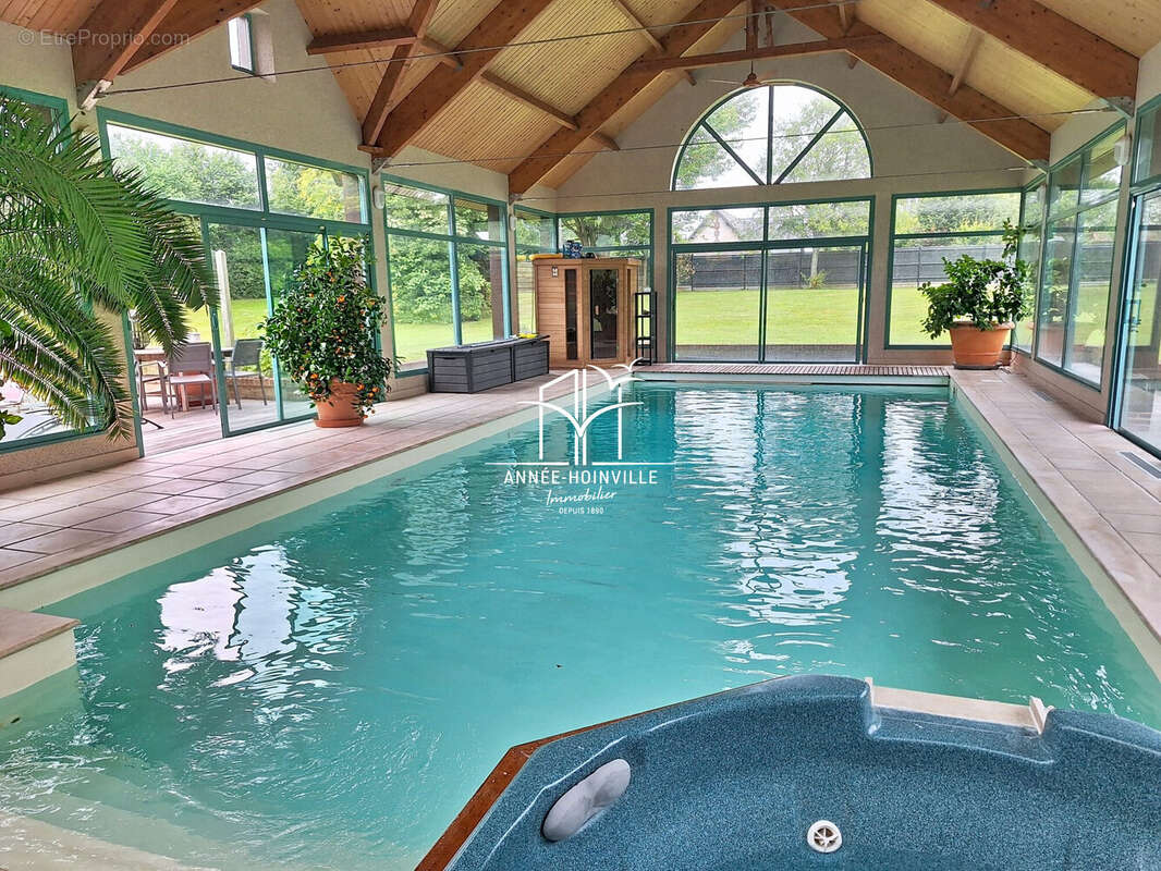 Maison 432 m² à Equemauville  - photo 3