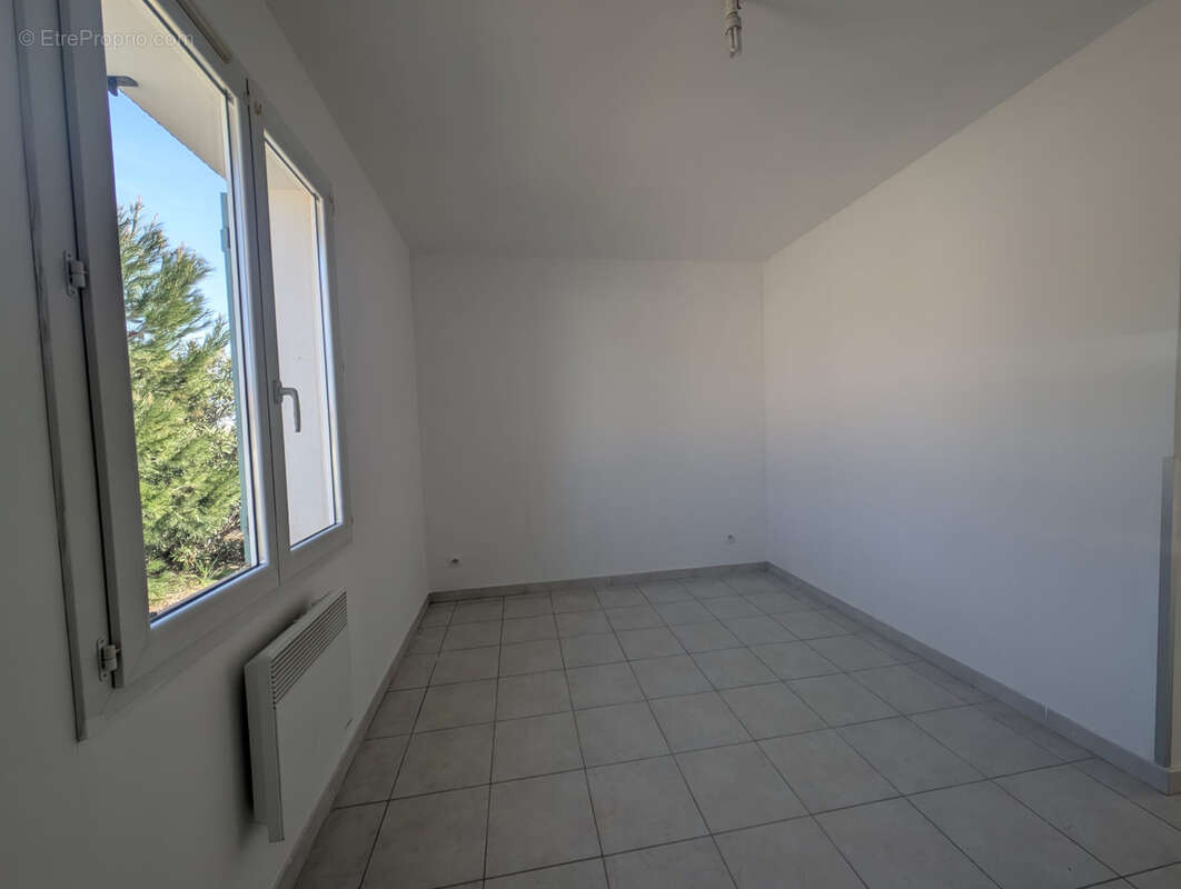 Maison à LEZIGNAN-CORBIERES