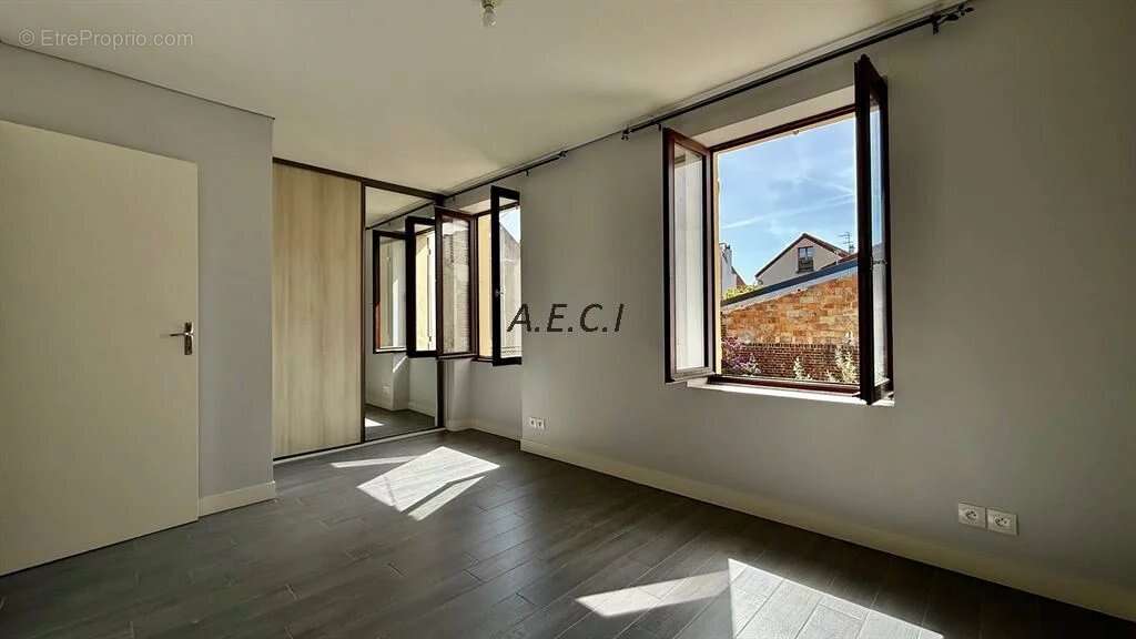 Maison à ASNIERES-SUR-SEINE