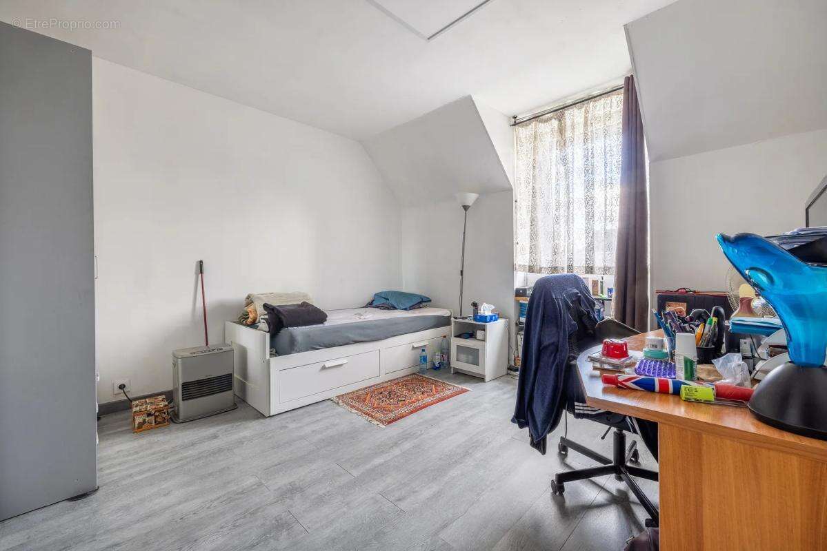 Maison à SAVIGNY-LE-TEMPLE