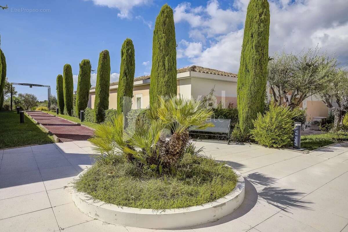 Appartement à MOUGINS