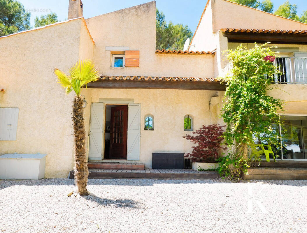 Maison à PIERREVERT