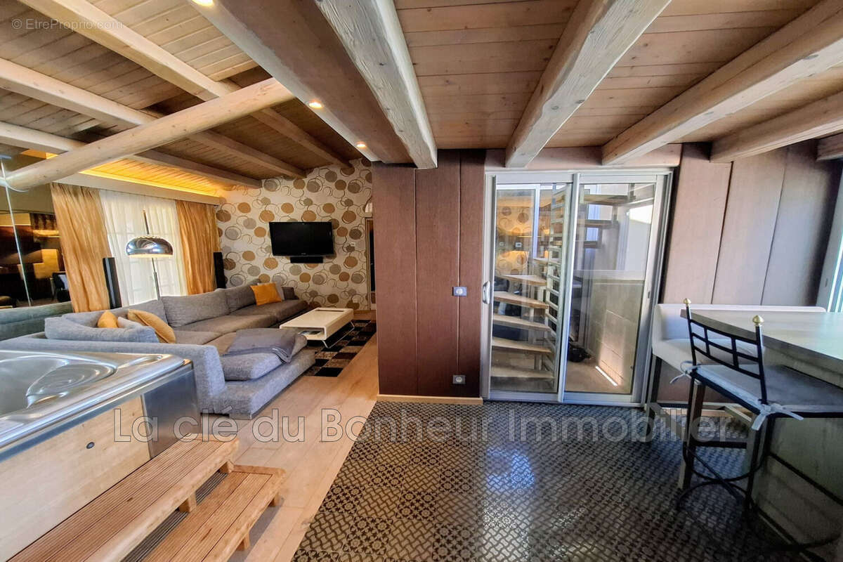 Maison 135 m² à Sainte-Croix-Du-Verdon  - photo 3