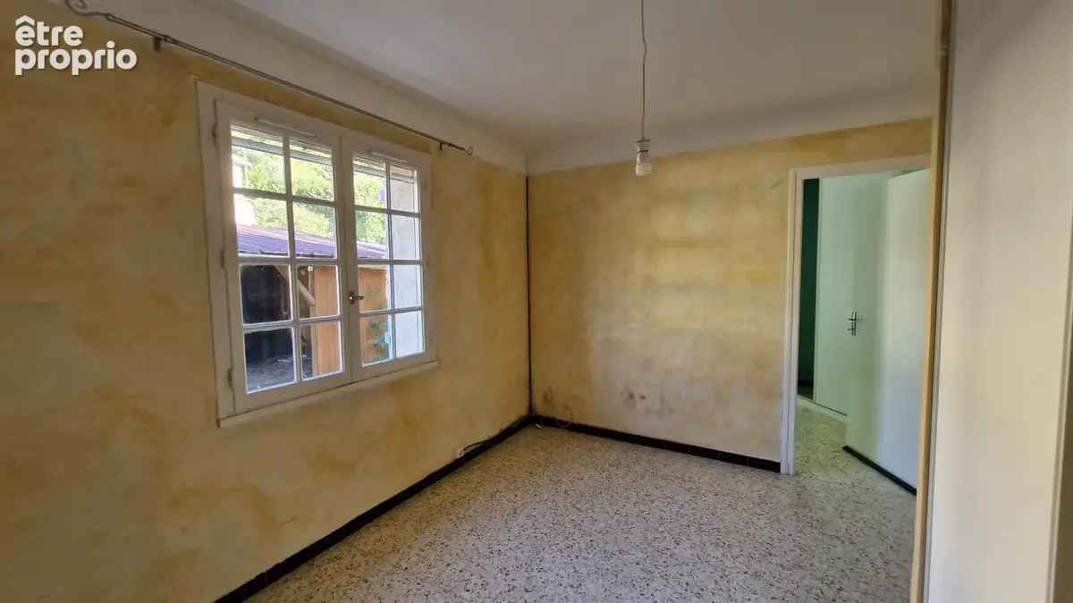 maison de 90m2 de type t4 à rénover. - photo 8