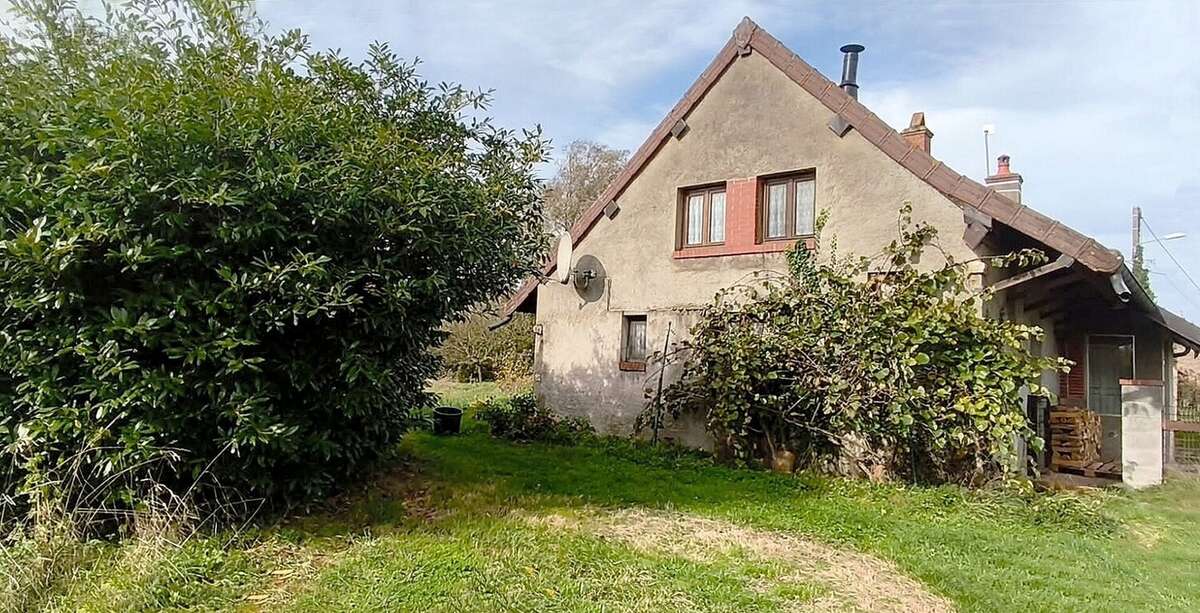 Maison à CHARETTE-VARENNES