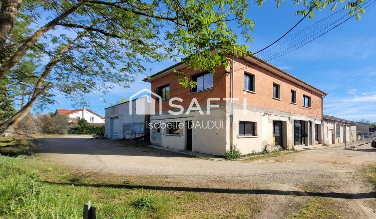 Photo 1 - Commerce à BRESSOLS