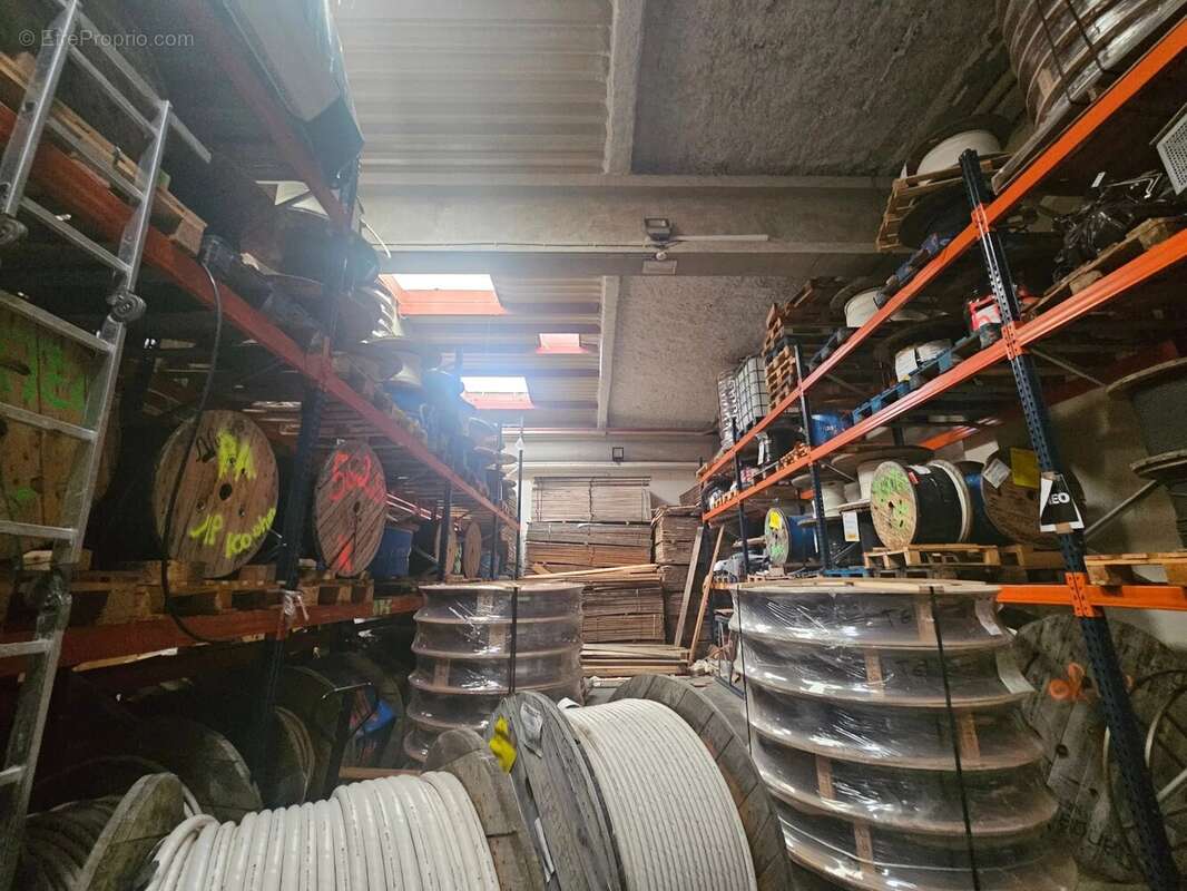 Commerce à COURCOURONNES