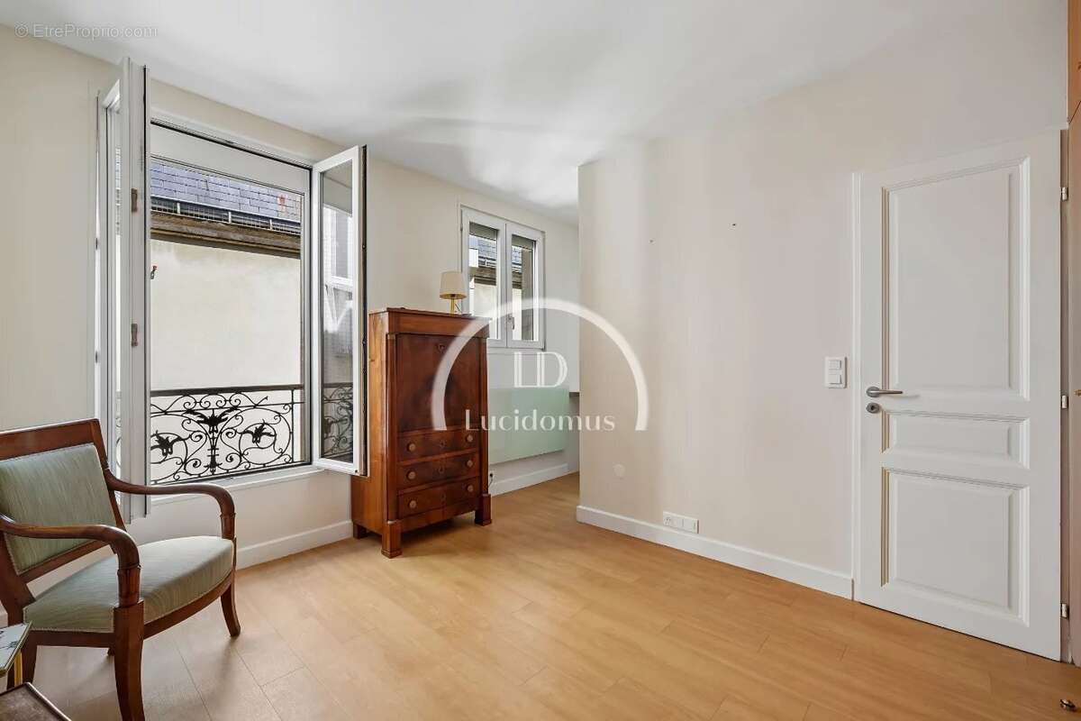Appartement à PARIS-20E