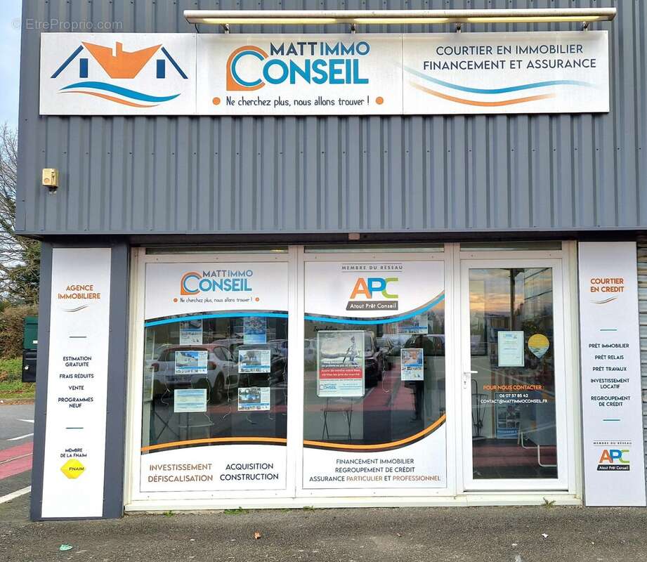 Terrain à LA CHAPELLE-LAUNAY