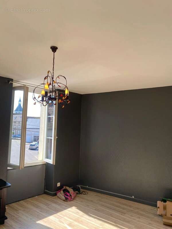 Appartement à BRIENON-SUR-ARMANCON