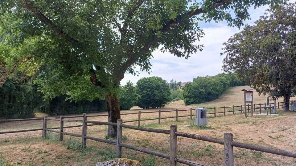 Terrain à TOUVRE