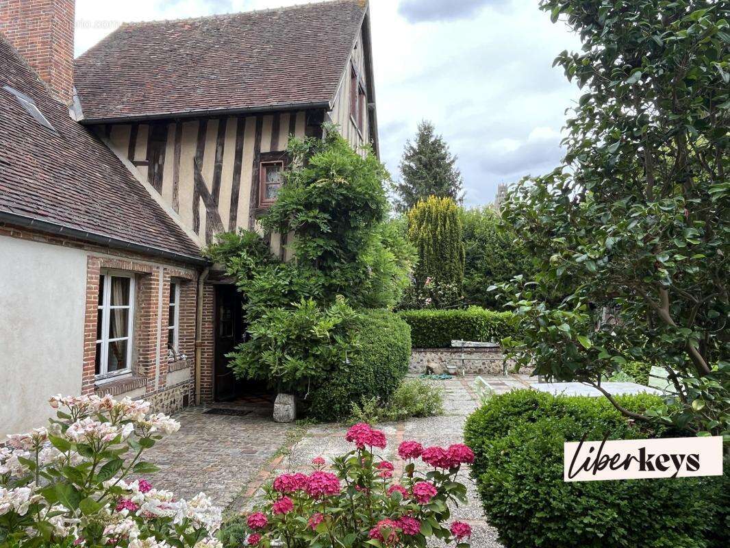 Demeure historique avec vue – Jardin, rivière et majestueuses dépendances – Verneuil d'Avre et d'Iton, Eure - photo 17