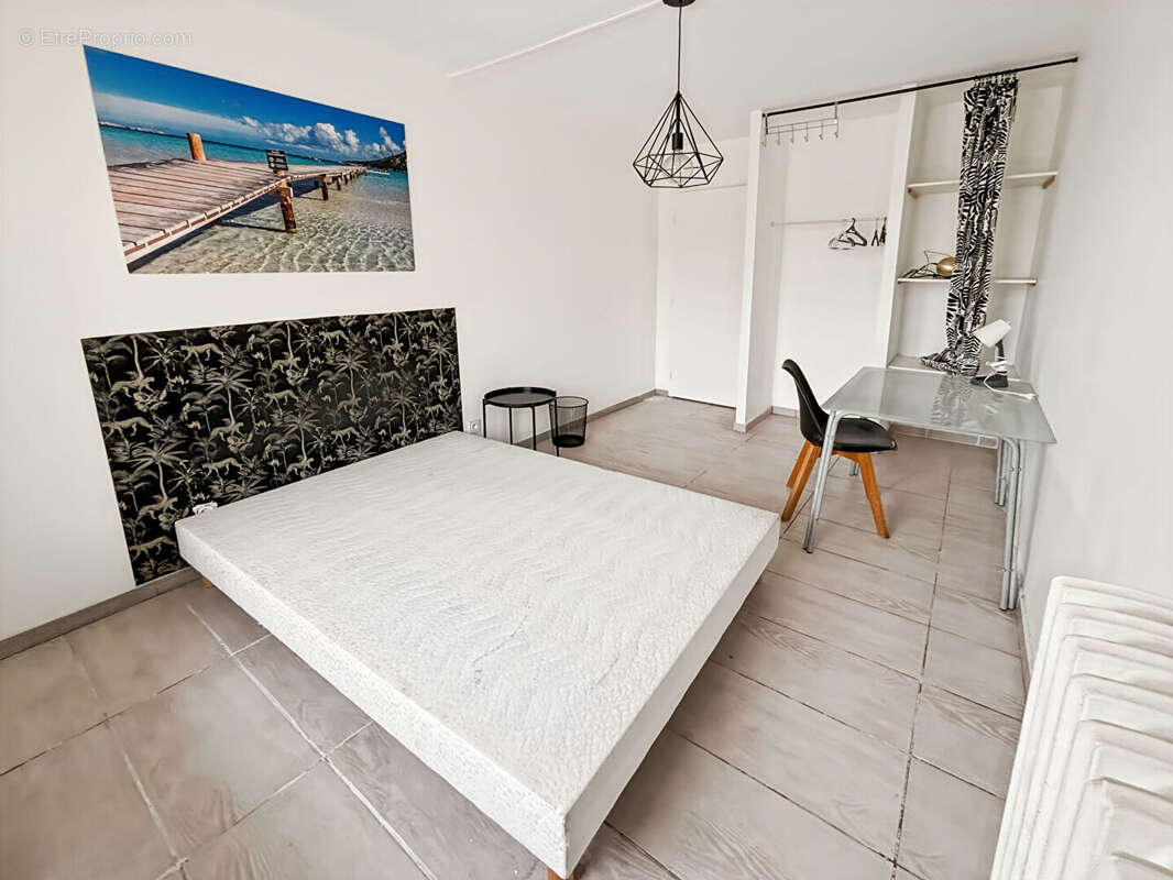 Appartement à MARSEILLE-3E