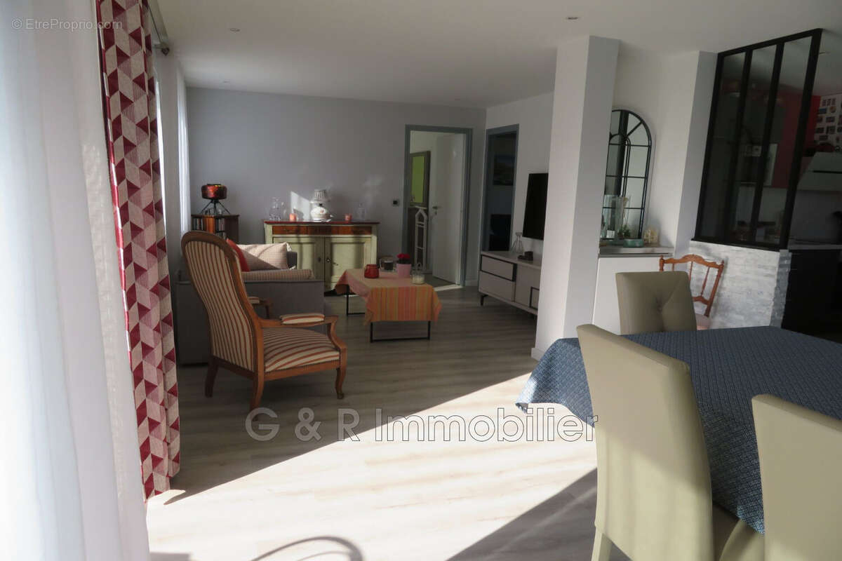 Maison 95 m² à Sanary-Sur-Mer  - photo 2