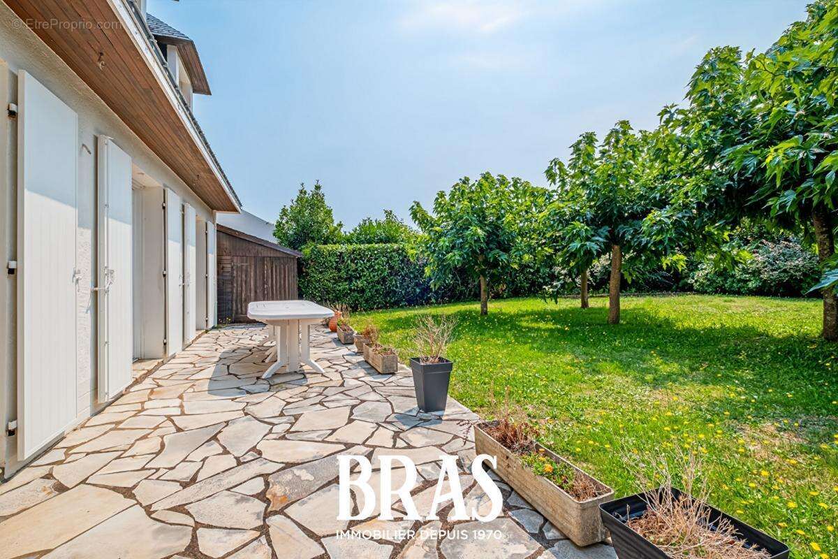 Maison à LE POULIGUEN