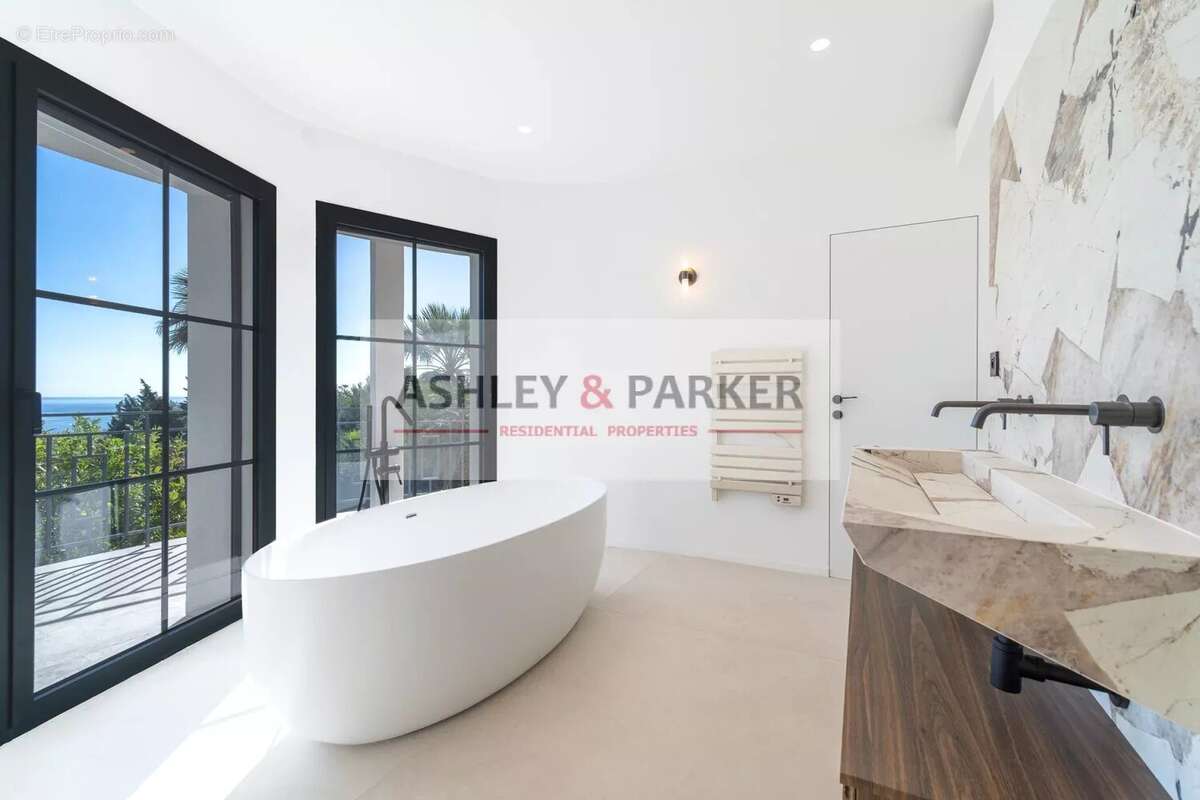 Maison à ROQUEBRUNE-CAP-MARTIN