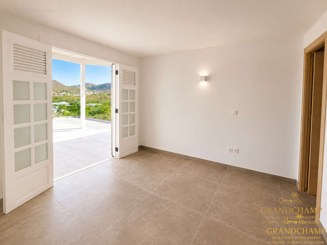 Villa t4 vue mer avec piscine - baie orientale - photo 8