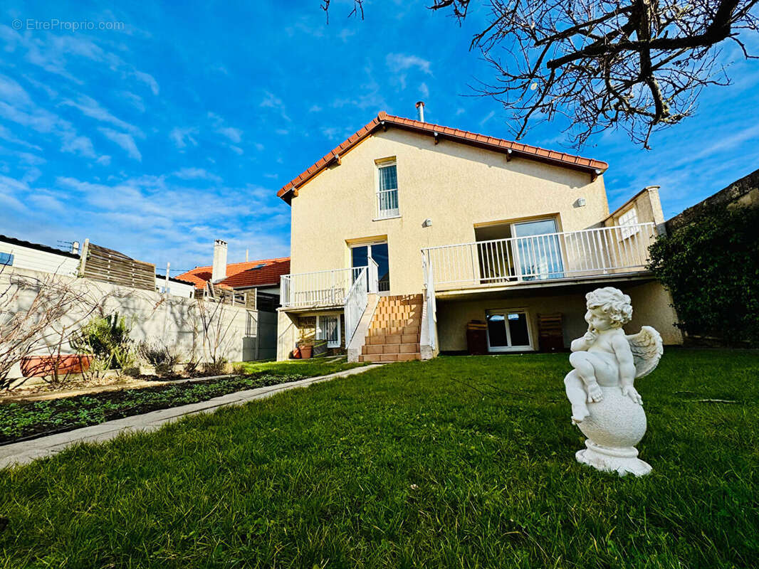 Maison à ATHIS-MONS