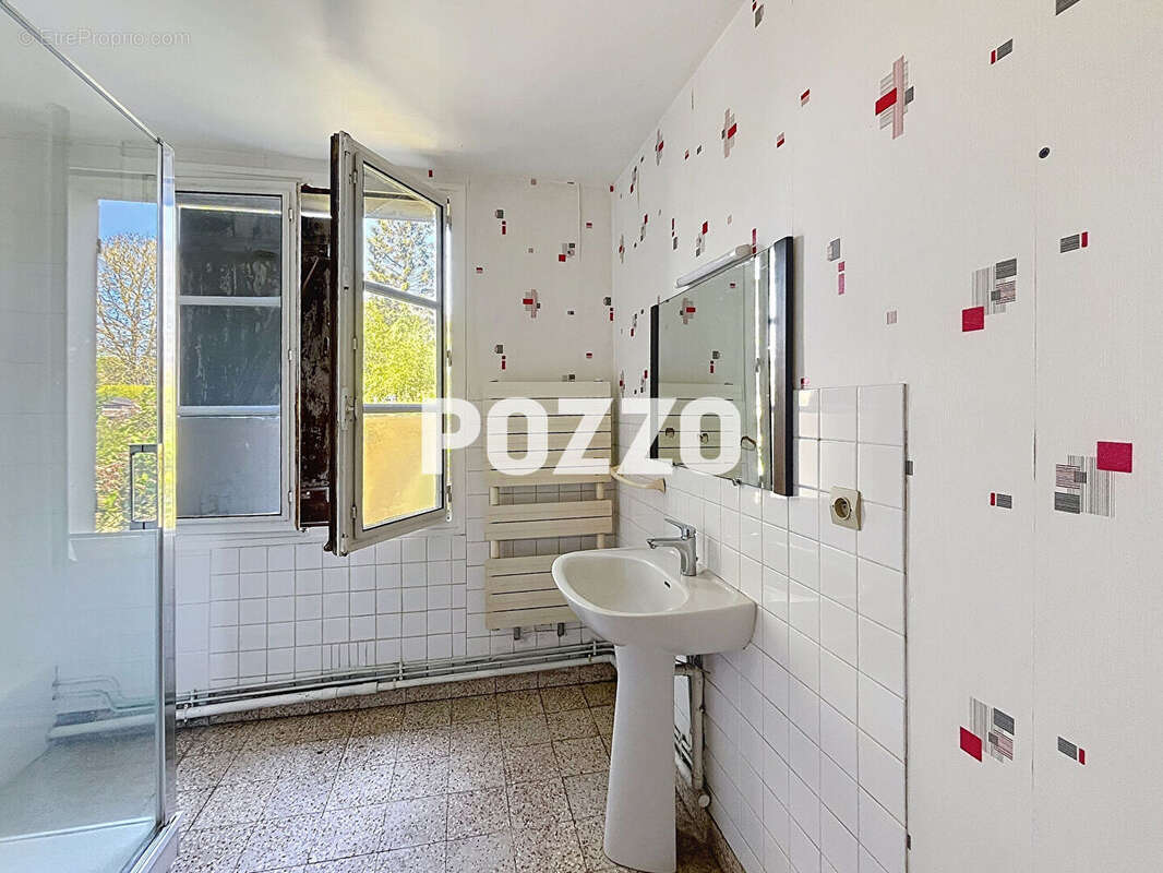 Maison à SAINT-GEORGES-D&#039;ELLE